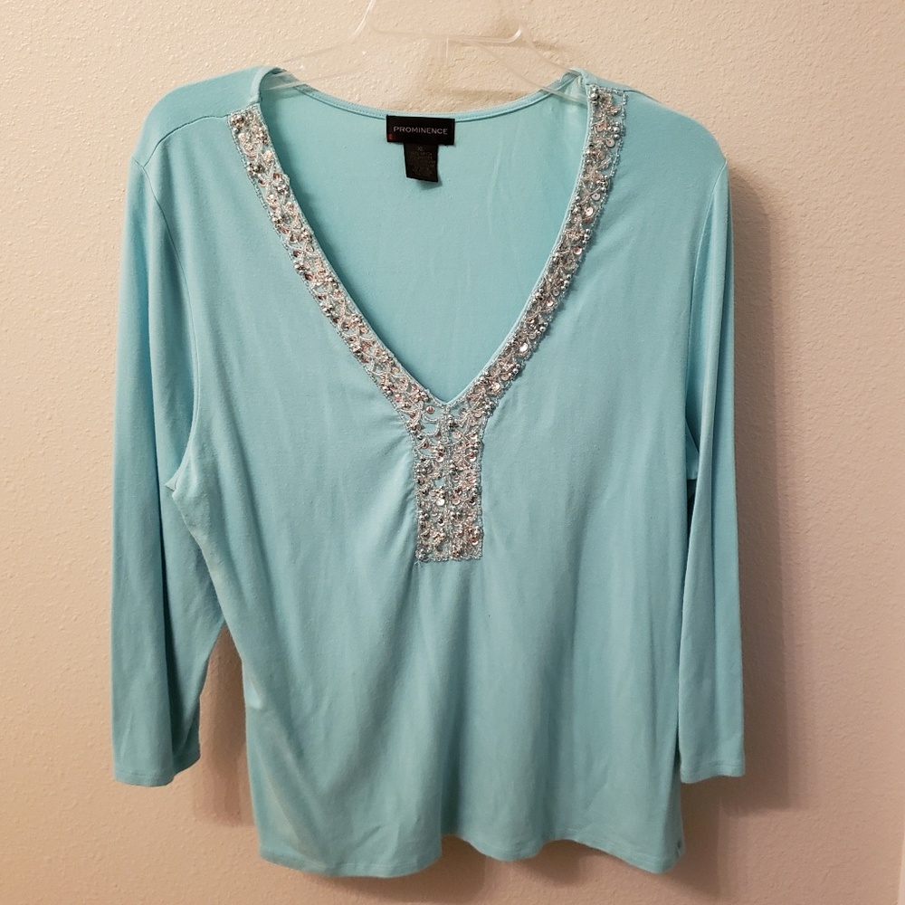 💙Light Blue Top / Shirt with Gorgeous Beading 💙